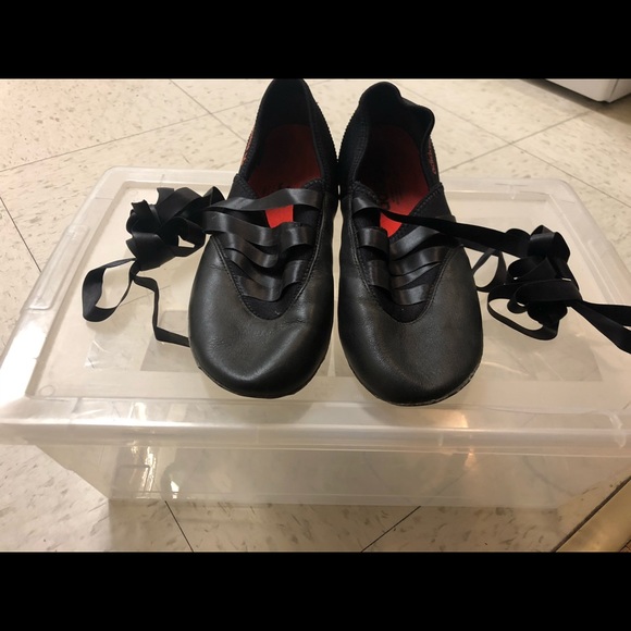 Laced up, ballerina Adidas flats - Picture 3 of 4